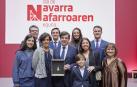 De izda a dcha (primera fila): María Eugenia Ugalde Fernández, Julia Fernández Tellechea, Ignacio Ugalde Barbería, Federico Ugalde, Micaela Ugalde y Beatriz Azpiazu. En segunda fila: Miguel Ugalde Barbería, Iñaki Ugalde Azpiazu, Ainhoa Ugalde Azpiazu y Migueltxo Ugalde Azpiazu