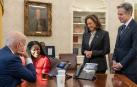 Joe Biden y Cherelle Griner hablan por teléfono con Brittney Griner desde la Casa Blanca