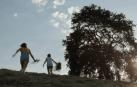 Fotograma del cortometraje 'Cuando crece la hierba' de María Monreal