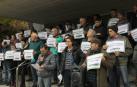 Productores ecológicos protestan en el departamento de Desarrollo Rural contra un decreto foral que puede despojar a CPAEN de las labores de control y certificación de alimentos.