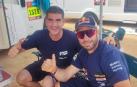 El navarro Marino Zulet, a la izquierda, junto al piloto chileno Chaleco López
