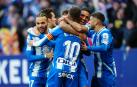 Los jugadores del Espanyol celebran el primer gol en el partido de LaLiga que el Espanyol y el Betis han disputado este sábado