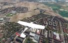Joaquín Gelmini ha publicado en su canal de YouTube (JoaHa45) un vídeo que muestra imágenes aéreas de Pamplona tomadas por el Microsoft Flight Simulator. Se trata de “un simulador que representa el planeta entero a escala 1:1 (un metro en la vida real es un metro en el simulador) y a tiempo real”. Utiliza imágenes de satélite y una inteligencia artificial para poder recrear al mundo entero casi idénticamente a la realidad. 

Joaquín Gelmini ha publicado ya más de 1.300 vídeos, 228 de ellos, en España y su objetivo es “volar por el planeta entero para que todos podamos ver cómo están representados nuestros países, ciudades, pueblos y casas”, afirma.