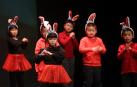 Hijos de emigrantes chinos que estudian en el Aula Confucio de la UPNA ofrecieron varios espectáculos.