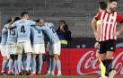 Los jugadores del Celta celebran el primer gol del equipo gallego