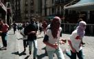 Un grupo de kale borroka, en las calles de Pamplona a mediados de los 90