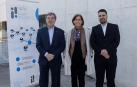 El nuevo equipo directivo del instituto de investigación INAMAT². De izda. a dcha., el subdirector, Rafael Rodríguez Trías; la nueva directora, Lola Ugarte; y el secretario, Fernando Bimbela