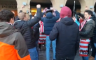 Aficionados del Athletic calientan motores en lo Viejo antes del partido