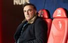 El entrenador del Celta, en el banquillo de El Sadar