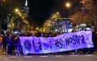Manifestación nocturna un día antes del 8M en Barcelona