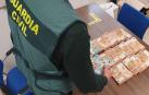 Detenidos dos matrimonios acusados de robar a punta de pistola 263.000 euros a su vecina en Chilluévar