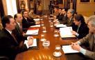 Reunión de la Mesa por la Paz de Navarra en 1998