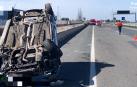 Estado en el que quedó el automóvil tras volcar en el accidente en la A>68.