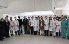 La consejera Induráin junto con personal de la nueva Unidad de hemodiálisis del Hospital Reina Sofía