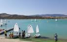 Las actividades acuáticas en el Embalse de Alloz son unas de las opciones para hacer en Semana Santa en Tierras de Iranzu.