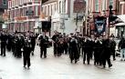 Una marcha de orangistas que se desarrolló sin incidentes tras los acuerdos de Viernes Santo