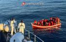 Rescate de migrantes cerca de las costas de Sicilia