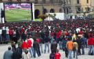 Pantalla gigante en la Plaza del Castillo con motivo de la partido de vuelta de la semifinal de la Copa de la UEFA el 3 de mayo de 2007 (SEVILLA 2-0 OSASUNA)