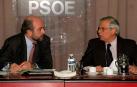 Joaquín Almunia (izquierda) y Josep Borrell, en una ejecutiva del PSOE