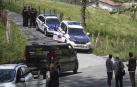 Servicios funerarios y agentes de la Ertzaintza, en el lugar de los hechos