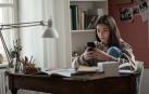 El uso excesivo del teléfono móvil se asocia a mayor procrastinación académica. Esto conlleva un bajo rendimiento escolar y puede acarrear alteraciones psicológicas, como autoculpa y baja autoestima