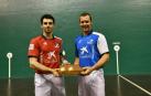 Altuna III y Elordi, en la elección de material este martes en el Astelena de Eibar