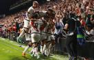Los jugadores del Rayo celebran uno de los dos tantos marcados al Barça