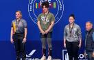 Laura Cháfer Vírseda, medalla de oro en halterofilia, en el podio