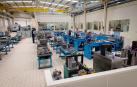 Trabajadores en el interior de la empresa Irumold