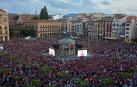 Fotos del ambiente en la plaza del Castillo de Pamplona en el día de la final de la Copa del Rey