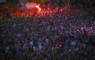 Fotos del ambiente en la plaza del Castillo durante el partido de la final de la Copa del Rey.