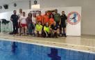 Algunos de los organizadores de los bautizos de buceo, en la piscina de la UPNA