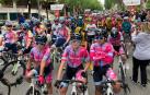 La Avenida Sancho el Fuerte de Pamplona ha acogido este miércoles a mediodía la salida de la Navarra Women’s Elite Classics, de 135,8 kilómetros. En la prueba participan 123 ciclistas de 23 equipos. La meta estará situada en ese mismo punto de la capital navarra, a donde está previsto que lleguen las corredoras hacia las 17.30 horas, según el horario intermedio.