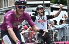 Pascal Ackermann celebra su triunfo en el Giro