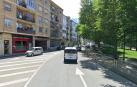 Tráfico en el acceso a la calle Fray Diego de Estella