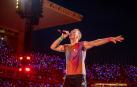 El cantante de la banda británica Coldplay, Chris Martin, durante el primer concierto en el Estadi Olímpic de Barcelona