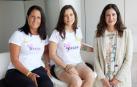 De izda a dcha: Nuria Orzcanco y Nerea Osés (de la Asociación de Endometriosis de Navarra) y la abogada Lorena Pastor.