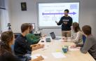 El Centro de Escritura de la Universidad de Navarra está formado por estudiantes de la Facultad de Filosofía y Letras y doctorandos colaboradores, además de por un comité asesor de profesores y por un grupo de asesores externos