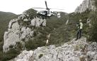 Efectivos del GREIM de Aragón, Cataluña y Navarra afinan esta semana en la zona del Carrascal sus habilidades en situaciones complejas de rescate de personas en áreas de montaña que generalmente requieren de la intervención de un helicóptero