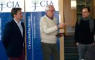 El gerente de la clínica de Alsasua, Ángel Gardachal; el psiquiatra Víctor Madoz; y el presidente de la Fundación Felipe Lecea-Josefina Arrergui, Joseba Arregui.