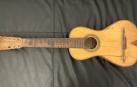 La guitarra Armendáriz, una joya barroca fabricada en Navarra que estos días se expone en Madrid