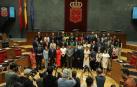 Los parlamentarios navarros posan para la foto conjunta tras la constitución de la Cámara foral de la XI legislatura.