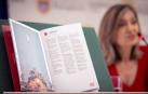 La alcaldesa de Pamplona, Cristina Ibarrola, durante la rueda de prensa que ha ofrecido este viernes en el Ayuntamiento de la capital navarra para presentar el programa oficial de las fiestas de San Fermín 2023