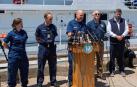 El capitán de la Guardia Costera Jamie Frederick en una rueda de prensa sobre los esfuerzos de búsqueda del 'Titan'