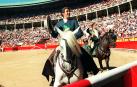 Hermoso de Mendoza, en la corrida de rejones de 1998