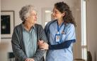 La incontinencia urinaria afecta a entre un 50 y un 80 %  de las personas mayores que viven en residencias geriátricas