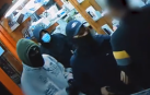 Imagen de un vídeo difundido por los Mossos de uno de los robos