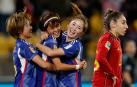 Las futbolistas japonesas celebran uno de los goles frente a España