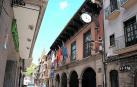Casa consistorial de Sangüesa, en plena calle Mayor.