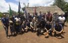 Los 13 navarros de la Expedición Rumbo al Sur en Senegal, en el poblado de la etnia Bassari.